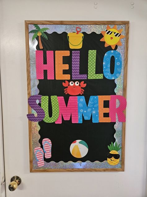 Summer Display Board, Fall Bulletin Boards, Preschool Bulletin, Preschool Bulletin Boards, Middle School Student, Classroom Door, Classroom Bulletin Boards, Display Board, Fun Diy Crafts