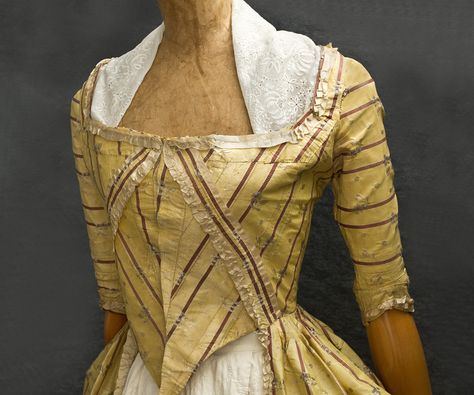 18th Century Dresses, 18th Century Gown, 1700 Fashion, 18th Century Women, 18th Century Dress, 18th Century Costume, 18th Century Clothing, Costume Ball, 18th Century Fashion