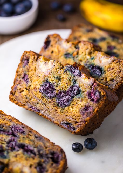 Healthy Blueberry Banana Bread, Banana Bread Vegan, Blueberry Banana Bread, Baker By Nature, Banana Bread Recipe Healthy, Healthy Bread Recipes, Blueberry Chocolate, Blueberry Bread, Healthy Blueberry