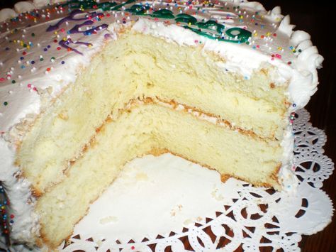 delicious recipe of cake and icing. vanilla chiffon cake Vanilla Chiffon Cake Recipe, Vanilla Chiffon Cake, Light Cake, Buckwheat Cake, Egg Cake, Light Cakes, Types Of Cakes, Chiffon Cake, Icing Recipe