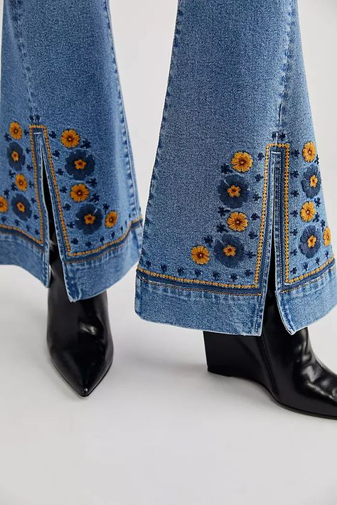 Daisy Jones & the Six Collection | Free People Oxford Jeans, Flower Print Pattern, Jeans Free People, Daisy Jones, Fashion Top Outfits, Rock A, Embroidery Fashion, Denim Design, Vintage Store