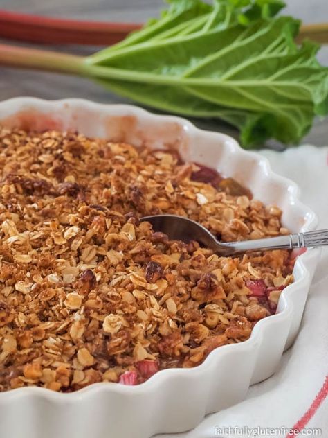 Classic Gluten Free Rhubarb Crisp - Faithfully Gluten Free Gluten Free Rhubarb Recipes, Gluten Free Rhubarb Crisp, Rhubarb Apple Crisp, Gf Deserts, Ramekin Dessert, Rhubarb Crunch, Rhubarb Recipes Crisp, Bunco Ideas, Crisp Desserts