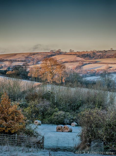 Frosty Autumn Mornings Derbyshire Peaks in late November Late November, British Countryside, England And Scotland, Winter Scenery, England Uk, English Countryside, British Isles, Wales England, Beautiful World