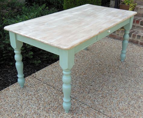 Portfolio-Tables | Uniquely Yours... or Mine! Chalk Paint Dining Table, Kitchen Table Makeover, Old Table, Pine Dining Table, Farmhouse Tables, Casa Vintage, Table Makeover, White Pine, Trendy Kitchen