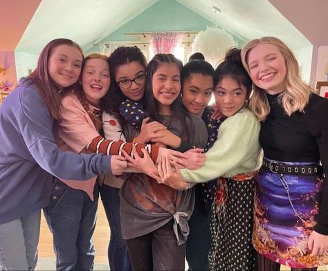 The Babysitter Club, Claudia Kishi, Malia Baker, Sophie Grace, Shay Rudolph, The Babysitters Club, Baby Sitters Club, The Babysitters, Babysitters Club