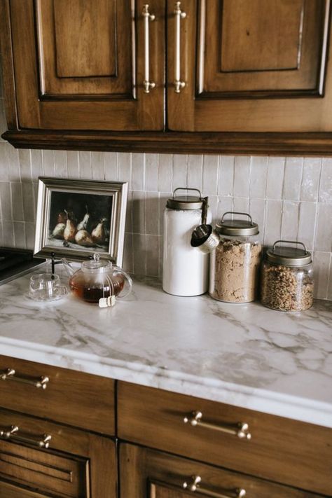 Transform your kitchen counters with these 9 creative decoration ideas! From stylish storage to beautiful displays, make your kitchen pop. Discover more tips on our blog! #GoTinySpace #KitchenCounters Kitchen Counter Decor, Baking Essentials, Glass Canisters, Kitchen Farmhouse, Kitchen Dinning, Kitchen Inspo, Kitchen Reno, Kitchen Counter, Dream Home Design