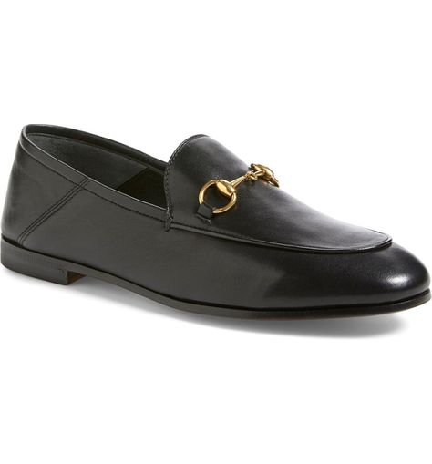 Gucci Brixton, Chic Mom Outfits, Flat Shoes Outfit, Gucci Brixton Loafer, Classy Yet Trendy, Gucci Loafers, Loafer Women, Chic Leather, Loafer Mules