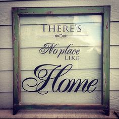 Vintage window project with vinyl letters  #restlessandrefurbished Old Window Crafts, Old Window Projects, Old Window Frames, Repurposed Windows, Decor Shelves, Old Window Frame, Window Crafts, Shelves Ideas, Vintage Window