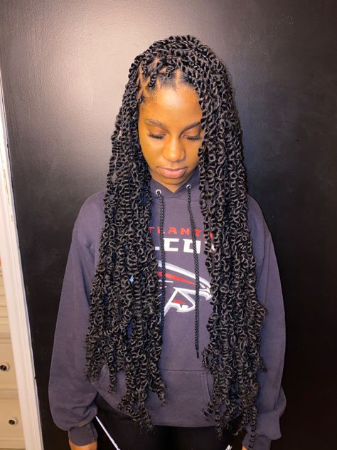 Blue Press On Nails, Nails Abstract, Black Kids Braids Hairstyles, Long Coffin Nails, Nails Birthday, Black Glue, Passion Twists, Nails Luxury, Black Hair Clips