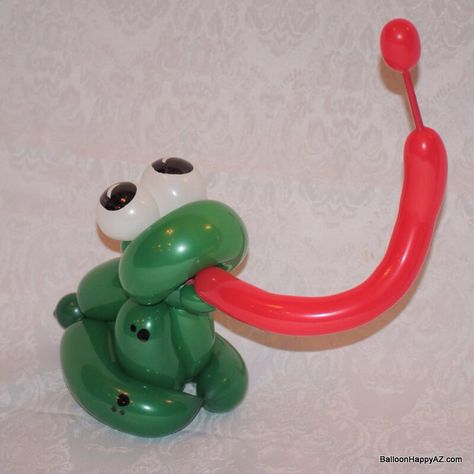 Balloon Twisting Ideas, Balloon Frog, Frog Balloon, Clown Balloons, Balloon Hat, Twisting Balloons, Balloon Toys, Balloon Modelling, Balloon Background