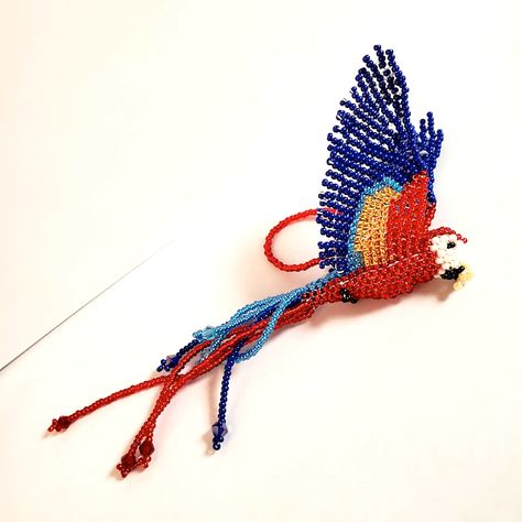 Beaded Bird and Other Animal Tutorials by PacificNorthWeber | About Hummingbirds - The Beading Gem's Journal Suncatcher Patterns, Beaded Hummingbird, Beaded Animals Tutorial, Beaded Suncatcher, Hummingbird Suncatcher, Scarlet Macaw, Seed Bead Pattern, Macaw Parrot, Bird Beads