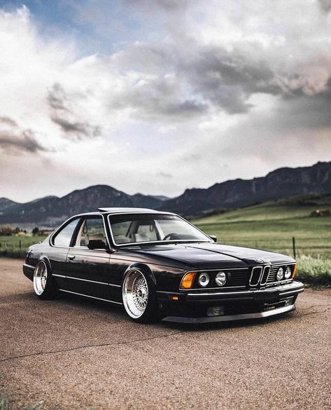 CLASSIC BMW's | BMW E30 on Instagram: “Rate this shark from 1 - 10🔥 🚙/📸@b_stouffs” Bmw 635 Csi, Bmw Old, Bmw 635, Bmw E24, Bmw Classic Cars, Bmw 6 Series, Bmw Love, Bmw M6, Bmw Classic