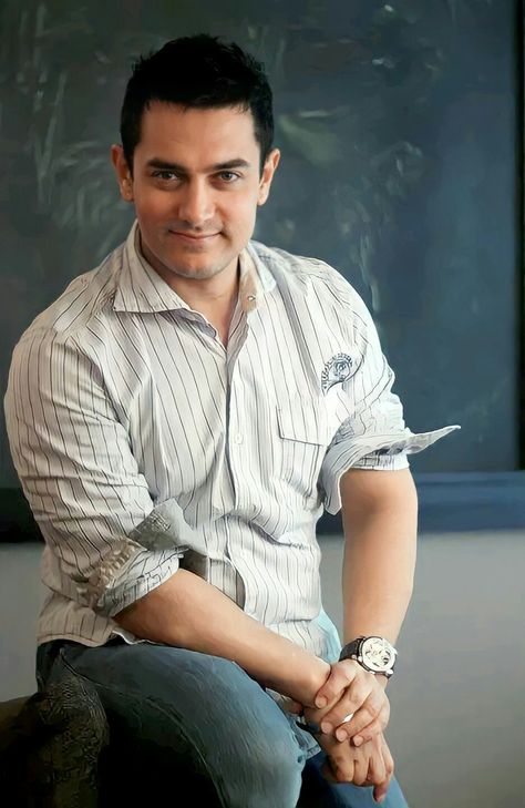 Aamir Khan Hd Wallpaper, Bollywood Aesthetic, Amir Khan, Dhoni Photos, Korean Couple Photoshoot, Ms Dhoni Photos, Indian Actors, Cricket Wallpapers, Ms Dhoni