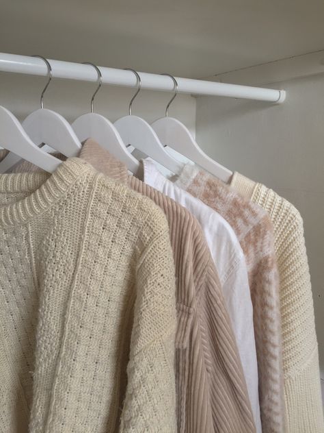 Closet Goals, Taylor Swift Album, Beige Aesthetic, Brown Aesthetic, Looks Chic, Closet Design, Really Cute Outfits, White Aesthetic, Casual Style Outfits