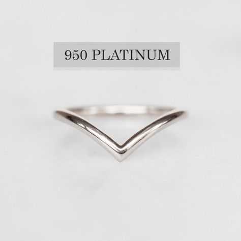 Triangle Diamond Ring, Platinum Wedding Ring, Simple Diamond Ring, Gold Pinky Ring, Brilliant Cut Diamond Ring, Simple Wedding Bands, Curve Ring, Wedding Band Women, Gold Rings Simple