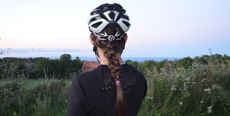 Race-Ready Cycling Hairstyles We Love for Every Hair Length Bike Helmet Hair, Cycling Pictures, Helmet Hair, Mountain Bike Helmets, I Want To Ride My Bicycle, Your Hairstyle, Bike Style, Cycling Women, Women Humor