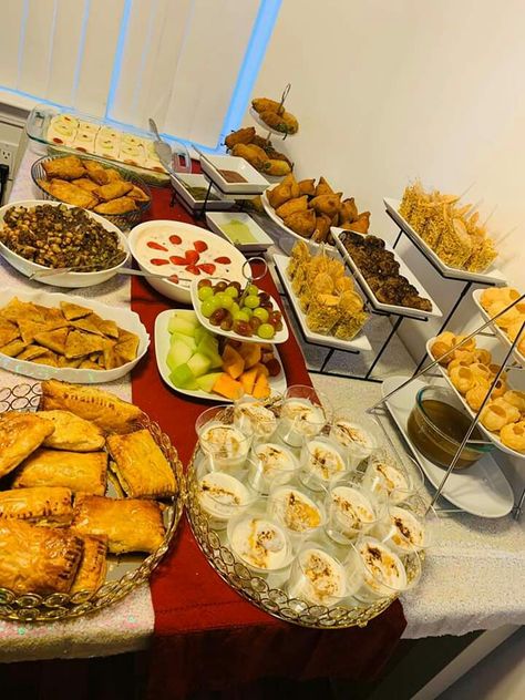 Aftari Dishes Pic Snapchat, Aftari Dishes Pic, Pakistan Dishes, Eid Dishes, Delicious Food Image, Ramadan Food, Pakistani Dishes, Food Snap, Cake Story