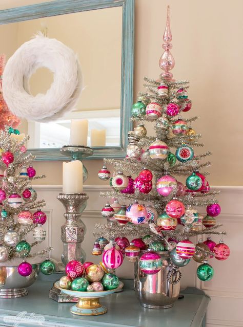 Vintage Christmas Linens, Teal And Pink Christmas Tree, Shiny Brite Tree, Pink Vintage Christmas Tree, Diy Victorian Christmas Decorations, Jadite Christmas Display, Vintage Ornament Tree, Hot Pink Christmas Decorations, Candy Shop Christmas Decor