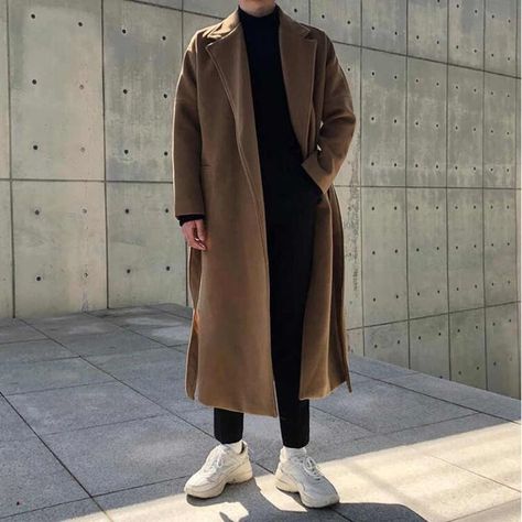 Print Outerwear, Black Overcoat, Men Streetwear, Cool Outfits For Men, Hoodie Outfit, Men Fashion Casual Outfits, Woolen Coat, Mens Winter Fashion, Mens Casual Outfits