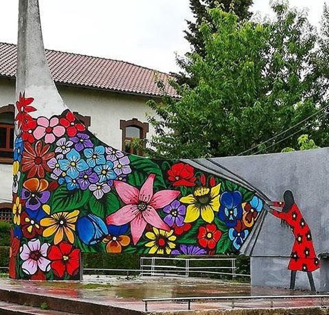 Wall Art Murals, Garden Fence Art, Garden Mural, Wall Street Art, Flower Mural, School Murals, Street Mural, Fence Art, Amazing Street Art