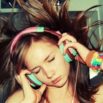 Songs Every College Student Should Appreciate ... Wherever You Will Go, Wearing Headphones, Wearing Headphone, Girl With Headphones, David Guetta, Music Headphones, Avicii, Ways To Relax, Music Theory