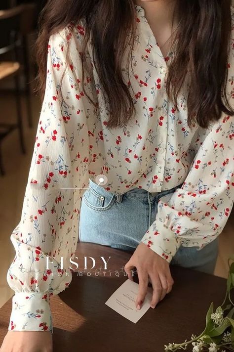 Goblincore Dress, Flowy Outfits, Floral Shirt Outfit, Floral Top Outfit, Long Sleeve Chiffon Shirt, Easy Hairstyles For Thick Hair, Floral Chiffon Blouse, Floral Shirts, Fairycore Clothes