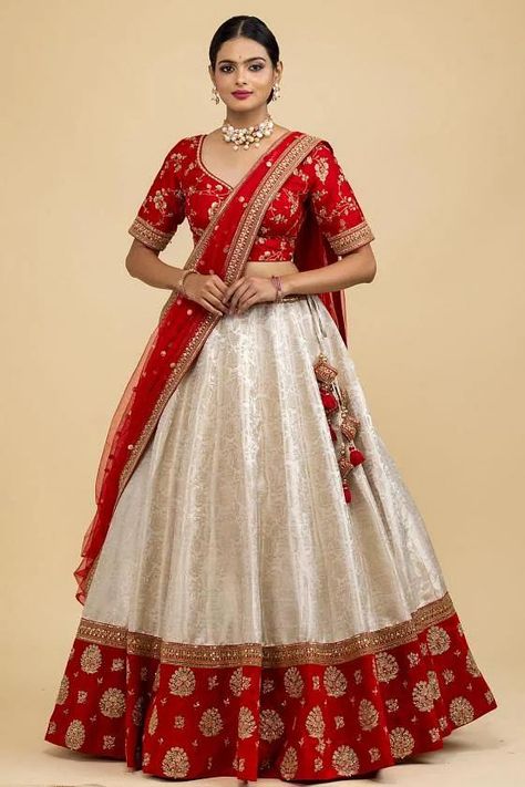 Red And White Lehenga, Grey Lehenga, Red Dupatta, Sequins Blouse, White Lehenga, Lehenga Red, Net Lehenga, Trendy Outfit, Half Saree