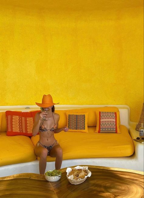 Mexican Villa, Kily Jenner, Yellow Furniture, Summer Blues, Vogue France, Girls Getaway, Luxury Girl, Kendall Jenner Outfits, Kendall And Kylie