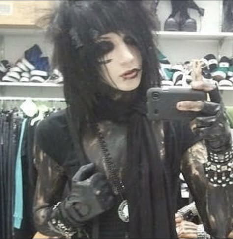 Andy Biersak, Andy Sixx, Ashley Purdy, Emo Scene Hair, Andy Black, Andy Biersack, Emo Guys, Veil Brides, Scene Hair