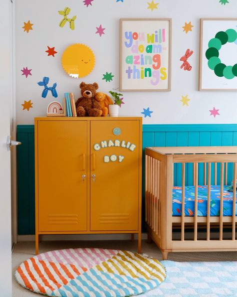 🌟✨ Nursery Makeover Magic! ✨🌟 Tap link in bio for the ultimate transformation! 🎨✨ This nursery went from bland to brilliant with just a touch of creativity and some fabulous wall decals! 🌈👶 📸: @our.home.le.fleur #CubbyAtHome #NurseryMakeover #BeforeAndAfter #DIYDecor #HomeInspiration 💫🏡 Bold Nursery Ideas, Baby Nursery Colorful, Colorful Boy Nursery, Fun Nursery Ideas, Nursery Ideas Colorful, Colorful Gender Neutral Nursery, Eclectic Baby Nursery, Primary Color Nursery, Funky Nursery