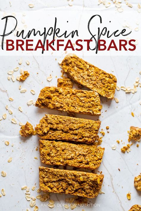 This healthy pumpkin spice breakfast bars recipe is so good! Whether you use this for breakfast or for gluten free homemade granola bars you can be rest assured that they're allergy friendly, vegan, sugar free, and gluten free. Perfect for school lunches. #sugarfreesnacks #healthyschoolsnacks Healthy Pumpkin Granola Bars, Pumpkin Breakfast Bars, Healthy Pumpkin Breakfast, Healthy Christmas Baking, Pumpkin Granola Bars, Soft Granola, Aip Foods, Homemade Granola Bars Healthy, Easy Granola Bars