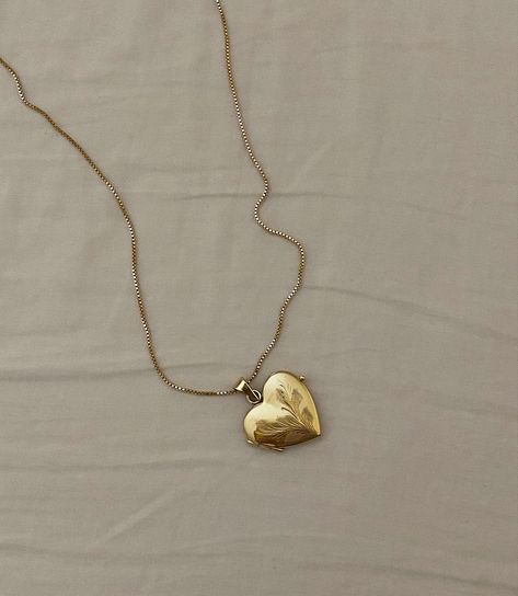 Bridesmaid Kit, Whimsical Jewelry, Red Jewelry, Gold Heart Necklace, Classy Jewelry, Handmade Wire Jewelry, Fancy Jewelry, Royal Jewelry, Heart Locket