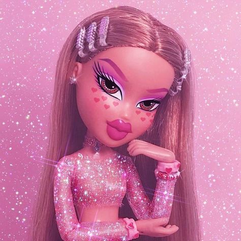 Bratz Aesthetic, Barbie Doll, Glitter, Wallpapers, Iphone, Hair, Pink