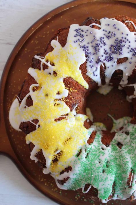 Easy Gluten Free King Cake Gluten Free King Cake, Cake Monkey, New Orleans King Cake, King Cake Recipe, Almond Pound Cakes, Mardi Gras King Cake, Mardi Gras Food, Creole Recipes, King Cake