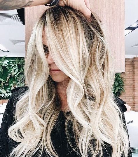 Retro Revival: Vintage Hairstyles That Stand the Test of Time Bold Blonde Highlights, Rooty Blonde Balayage, Rooty Blonde Hair, Blondes For Fall, Rooty Blonde, Loose Curls Hairstyles, Fire Orange, Blond Balayage, Retro Revival