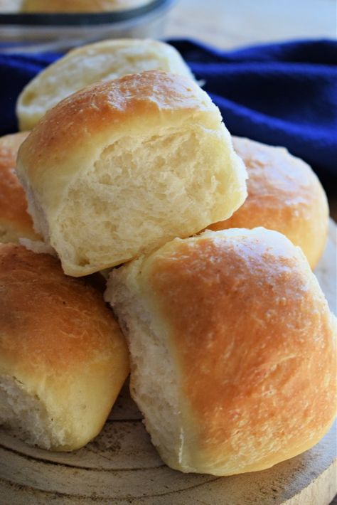 Best Dinner Rolls, Dinner Rolls Easy, Fluffy Dinner Rolls, Artisan Breads, Best Dinner, Yeast Breads, Homemade Dinner Rolls, Biscuit Rolls, Yeast Rolls