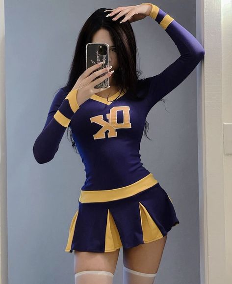 Classy Halloween Costumes, Pretty Halloween Costumes, Cheer Outfits, Trendy Halloween Costumes, Halloween Costumes Friends, Cheerleading Outfits, Couples Halloween, Halloween Costume Outfits, Trendy Halloween