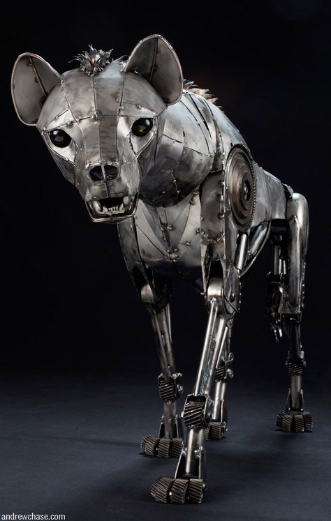 Steampunk Wolf, Wolf Sculpture, Steampunk Animals, Mechanical Animals, Steampunk Tendencies, Robot Animal, Art Steampunk, Scrap Art, Arte Robot