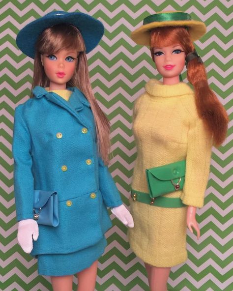 Japanese Barbie, Vintage Barbie Clothes, Barbie Vintage, Barbie Diy, Vintage Barbie Dolls, Barbie Friends, Retro Women, Friend Outfits, Mattel Barbie