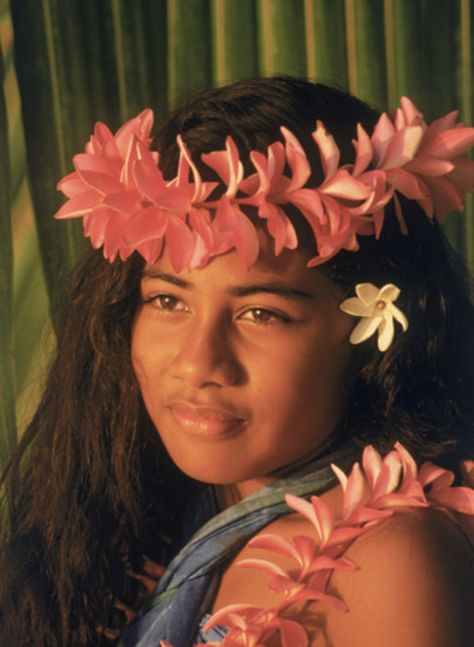 Island Hair, Polynesian People, Hawaiian Woman, Hawaiian Dancers, Polynesian Art, Flower Lei, Tiki Art, Sunset Light, Face Drawing Reference