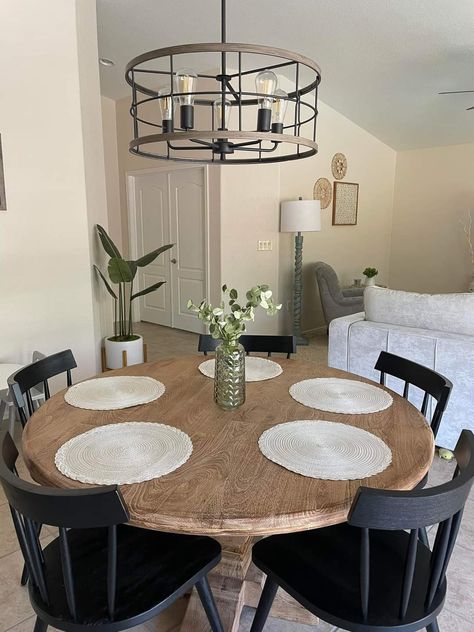 Small Kitchen Ideas Seating, Kitchen Table Decor Small Spaces, Modern Boho Dining Room Round Table, Boho Round Dining Table Decor, Breakfast Table In Living Room, Circular Kitchen Table Decor, Round Dining Table Styling Wood, Small Farmhouse Apartment, Townhome Dining Room Decor