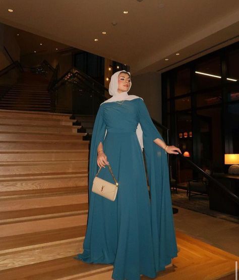 Modest Engagement Dress Hijab, Hijab With Gown, Hijabi Prom Dress Classy, Modest Gowns Hijab, Elegant Hijab Dress, Hijabi Engagement Dress, Elegant Dresses Hijab, Modest Soiree Dresses, Graduation Gown Outfit