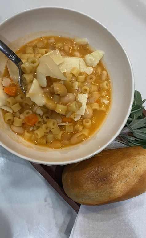 Pasta e Fagioli - Better Than Olive Garden White Pasta Fagioli Recipe, White Pasta Fagioli, Pasta Fagoli, Sage And Rosemary, Pasta Fagioli Recipe, Pasta Fagioli Soup, Pasta E Fagioli Soup, Turkey Pasta, Fagioli Soup