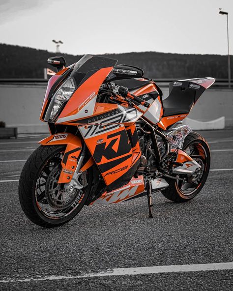 🔥 KTM 1190 🔥 Sometimes you just want to keep it clean 🧼 📸 1190cc_greensteel with our Officially Licensed "Torque" (White/Orange) livery in Glossy finish ✨ 💪 ⁠ #ktmofficial #readytorace #ktmsuperbike #ktmrc8 #ktmrc8r #rc8 #rc8r #rideitlikeyoustoleit #custommade #customgraphics #customgraphicskit #readytorip #motorcycle⁠ #motorrad #mc #bike #bikersofinsta #instabike #motoproworks Ktm Rc8 1190, Concept Motorcycles Sketches, Ktm Rc8, Ktm Motorcycles, Concept Motorcycles, Keep It Clean, Orange Colour, Sports Bikes Motorcycles, Custom Graphics