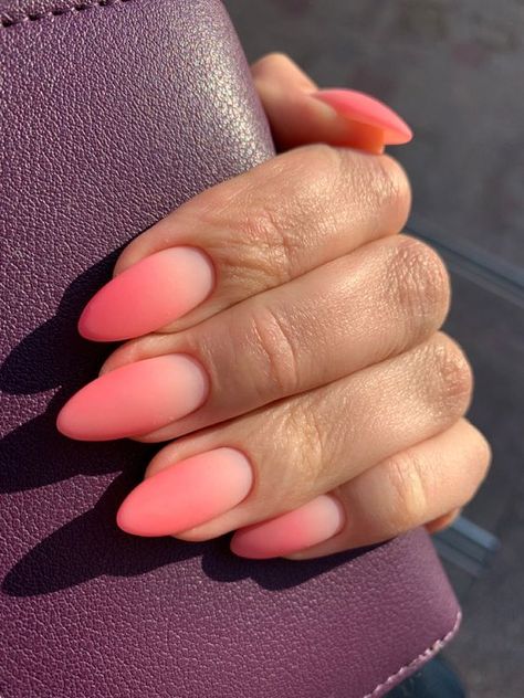 Summer Ombre Nails 2024 16 Ideas: A Comprehensive Guide to the Latest Trends Short Almond Matte Nails, Decorate Table For Party, Pink Ombre Almond Nails, Ombre Round Nails, Ombre Beach Nails, Beach Ombre Nails, Classy Beach Nails, Ombré Almond Nails, Pink Ombre Nails