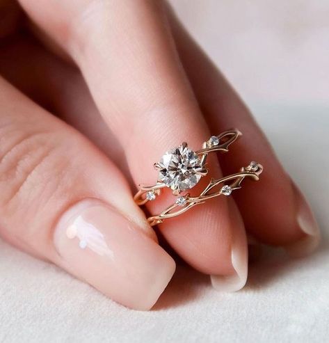 15 Anillos de compromiso para mandarle indirectas a tu novio Twig Engagement Ring Set, Twig Engagement Ring, Wedding Diary, Cute Engagement Rings, Future Engagement Rings, Dream Engagement, Dream Engagement Rings, Fashion Ring, Pretty Rings