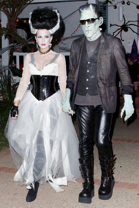 100+ Of The Best Celebrity Halloween Costumes Of All Time | British Vogue Bride Of Frankenstein Costume, Scary Couples Halloween Costumes, Couple Disney, Costume Couple, Couples Halloween Costumes, Unique Couple Halloween Costumes, Halloween Parejas, Couple Funny, Best Celebrity Halloween Costumes