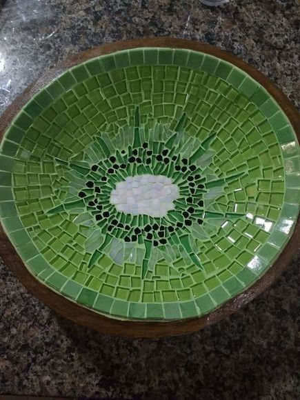 Mosaic Bowl, Mosaic Birdbath, Mosaic Art Diy, Mosaic Garden Art, Mosaic Birds, Mosaic Stained, Mosaic Art Projects, Mosaic Tile Art, Mosaic Madness