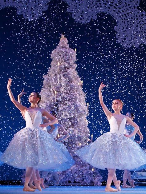 Nutcracker Land Of Snow, Nutcracker Ballet Aesthetic, The Nutcracker Aesthetic, Scottish Ballet, Nutcracker Ballet Costumes, Winter Widgets, Ballet Christmas, Christmas Ballet, Nutcracker Costumes