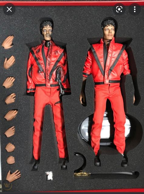 Michael Jackson Figure, Michael Jackson Doll, Sculpture Portrait, Celebrity Dolls, Michael Jackson Wallpaper, Chanel Art, Jackson Bad, Harry Potter Food, Michael Jackson Thriller